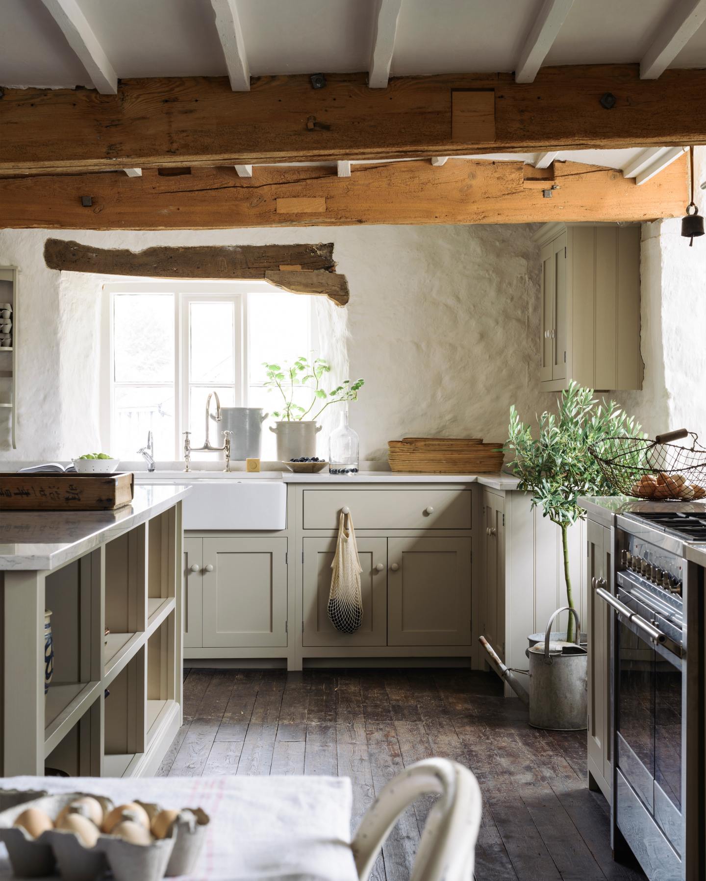 Shaker Kitchens By DeVOL - Handmade Painted English Kitchens